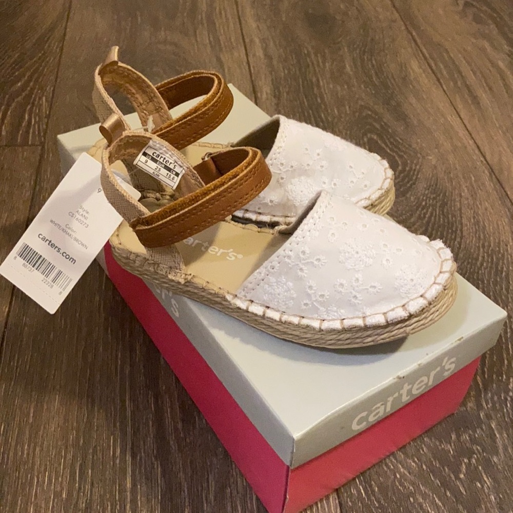 NWT Carter’s Alani toddler girls shoes Size 9